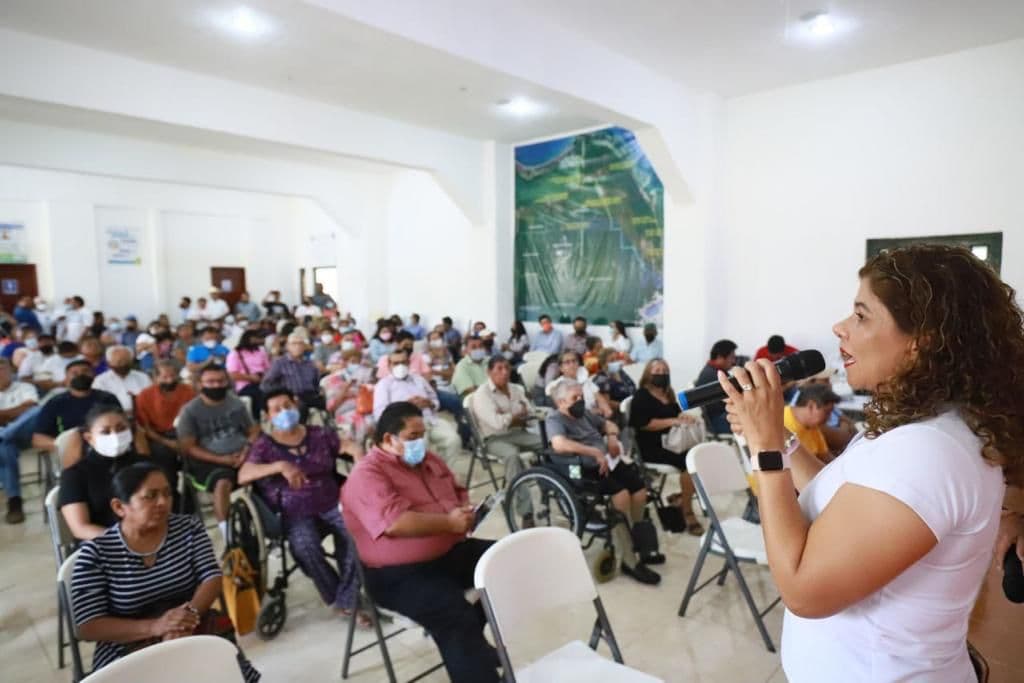 Mejores políticas y herramientas educativas, ofrece Leslie Hendricks