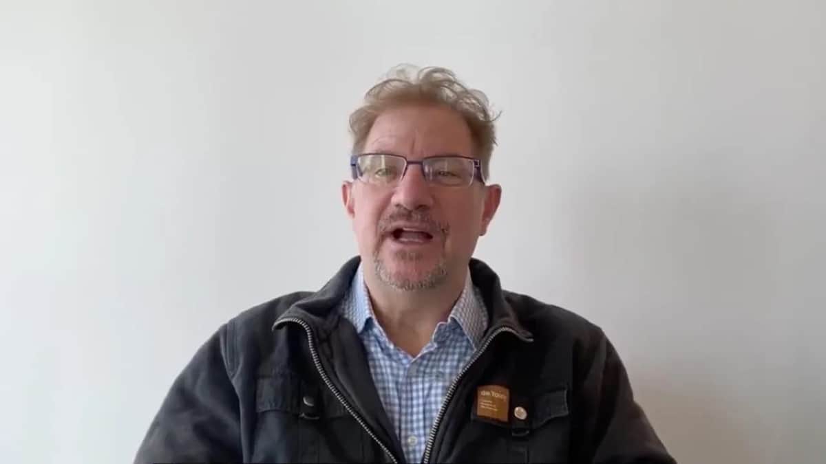 Andrés Roemer reaparece: Asegura que son falsas las acusaciones de abuso en su contra