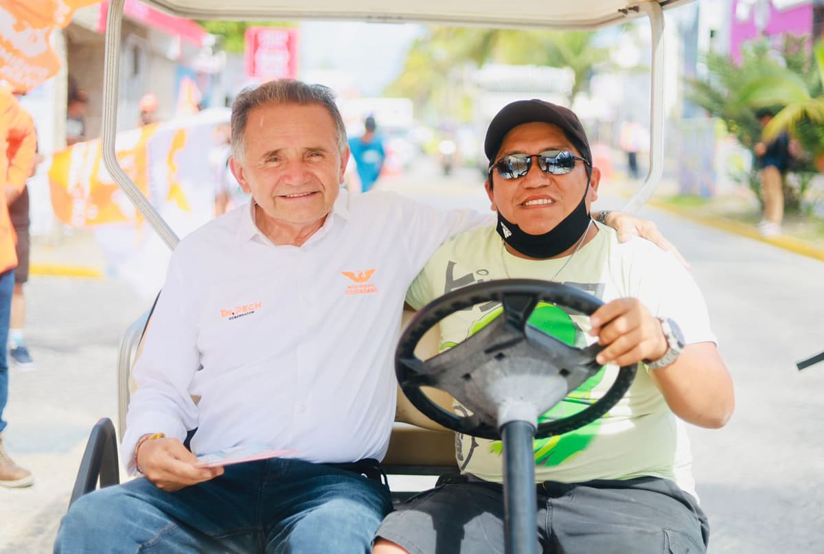 Abrirá Dr. Pech un campus de la UAQROO en Isla Mujeres y creará una naviera pública