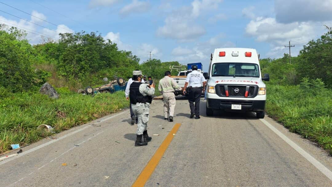 Tres personas mueren calcinadas tras choque en la carretera Playa del Carmen-El Tintal