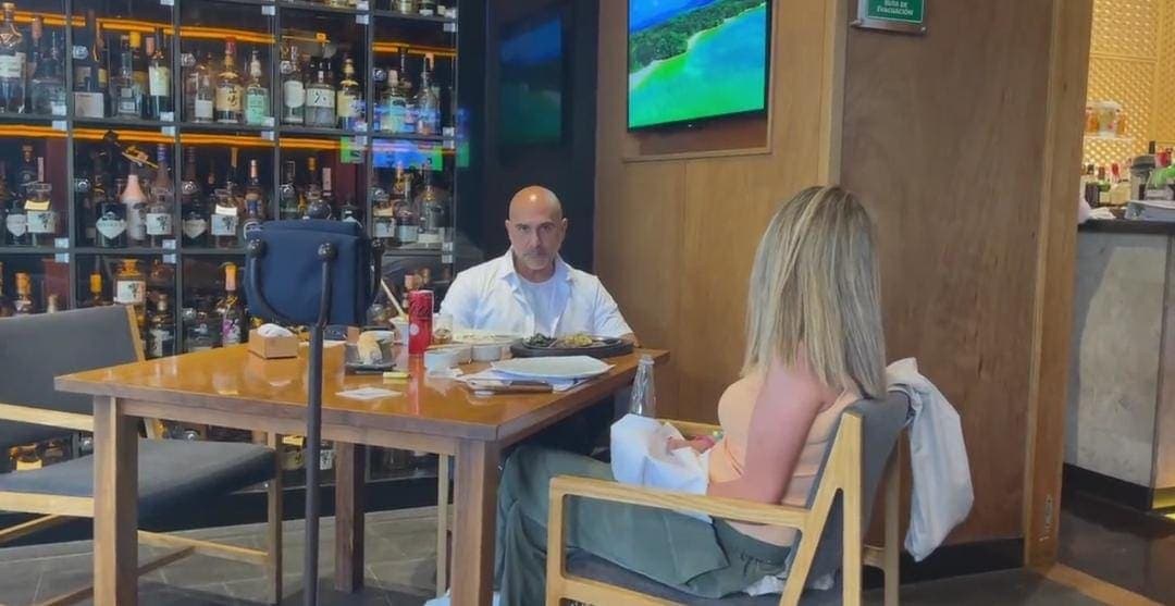 Video: Denuncia periodista Vicente Serrano que Héctor Suárez Gomís lo agredió físicamente