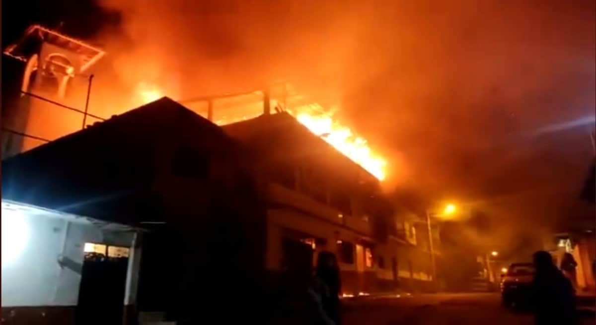 Se incendia la iglesia de Nuestra Señora de Fátima en Michoacán