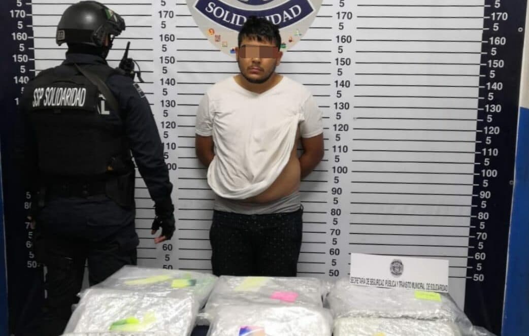 Capturan a sujeto con posesión de drogas en la avenida Paseos del Mayab de Playa del Carmen