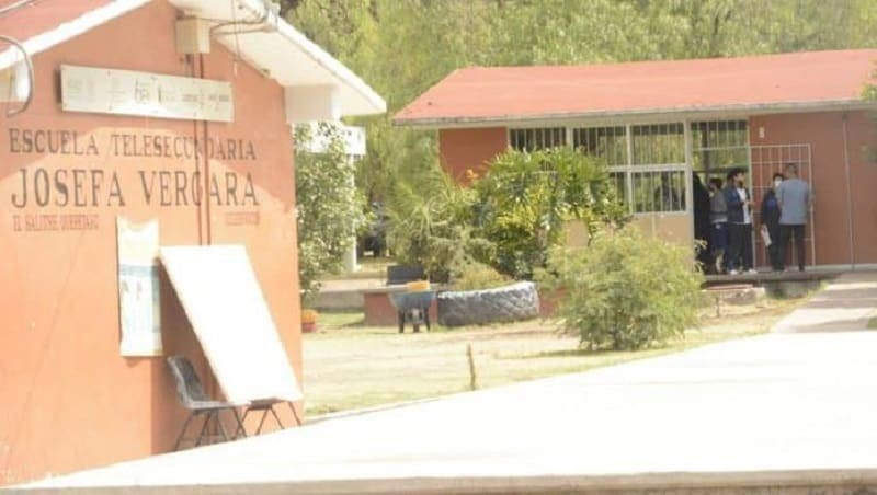 Vinculan a proceso a estudiantes que quemaron a un compañero en una escuela en Querétaro