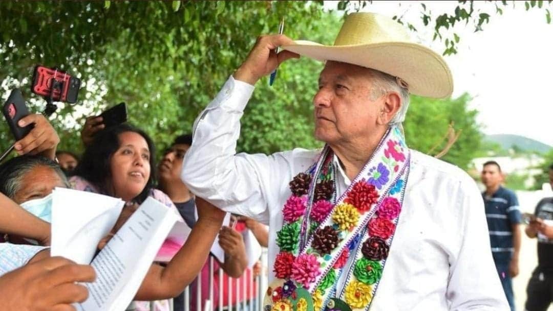Funcionarios de la 4T defienden a hijo menor de AMLO de ataques en redes