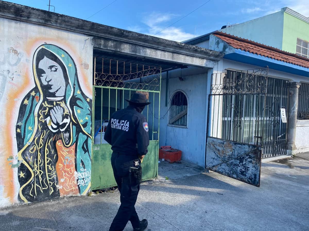 Hallan cuerpo putrefacto en vivienda de Cancún