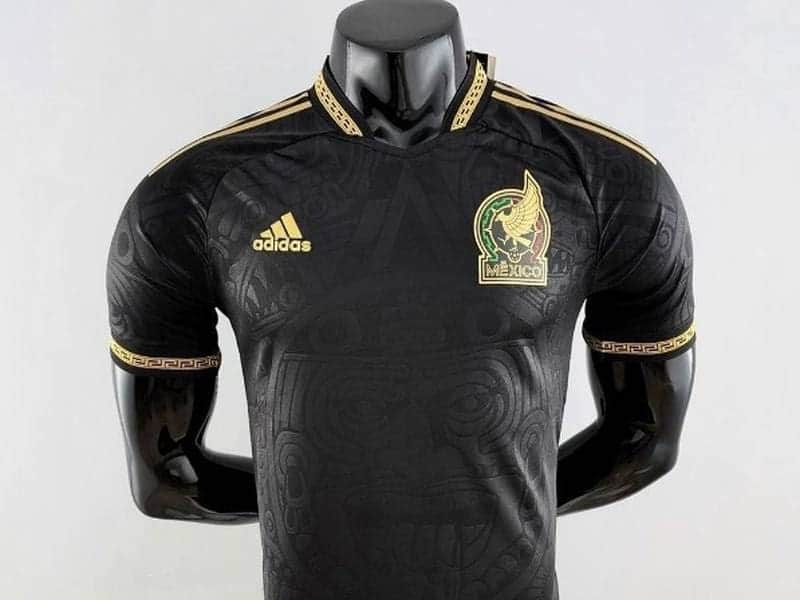Se filtra imagen de elegante uniforme negro que la selección mexicana vestiría en Qatar 2022