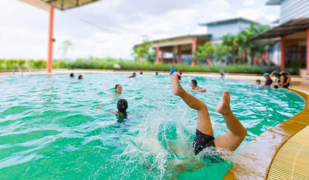 Muere niño en hotel Grand Oasis de Cancún tras caer en una piscina