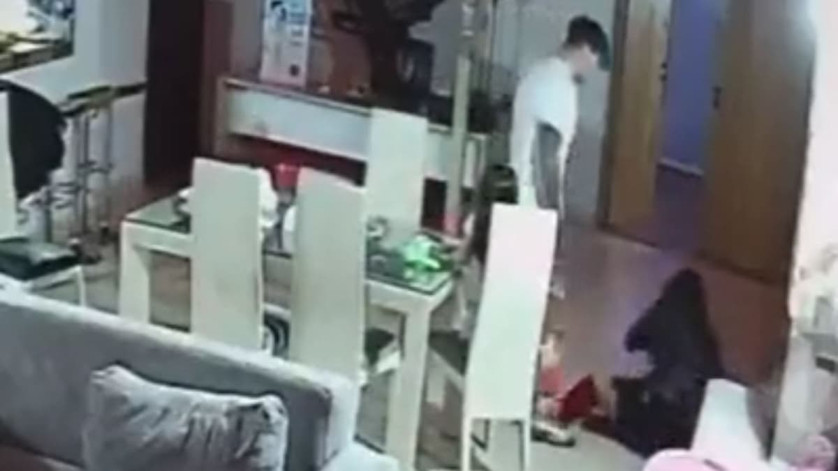 VIDEO: Influencer Carlos Feria maltrata a su esposa y se justifica diciendo que 'pasa todos los días'