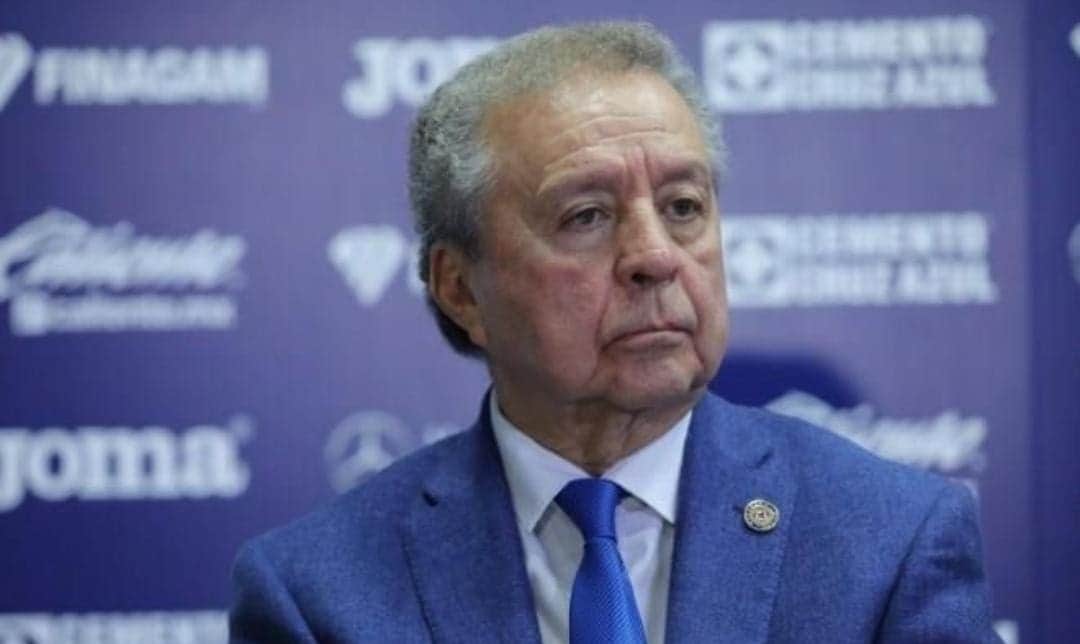 Detienen a Víctor Garcés, ex director jurídico de Cruz Azul
