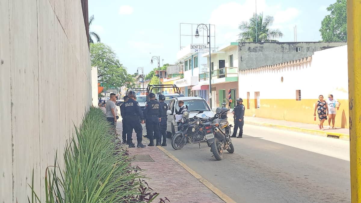 Vehículo sospechoso origina persecución policiaca en Felipe Carillo Puerto