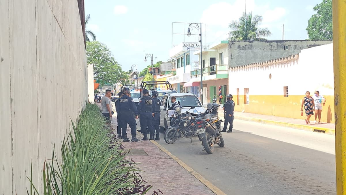 Vehículo sospechoso origina persecución policiaca en Felipe Carillo Puerto