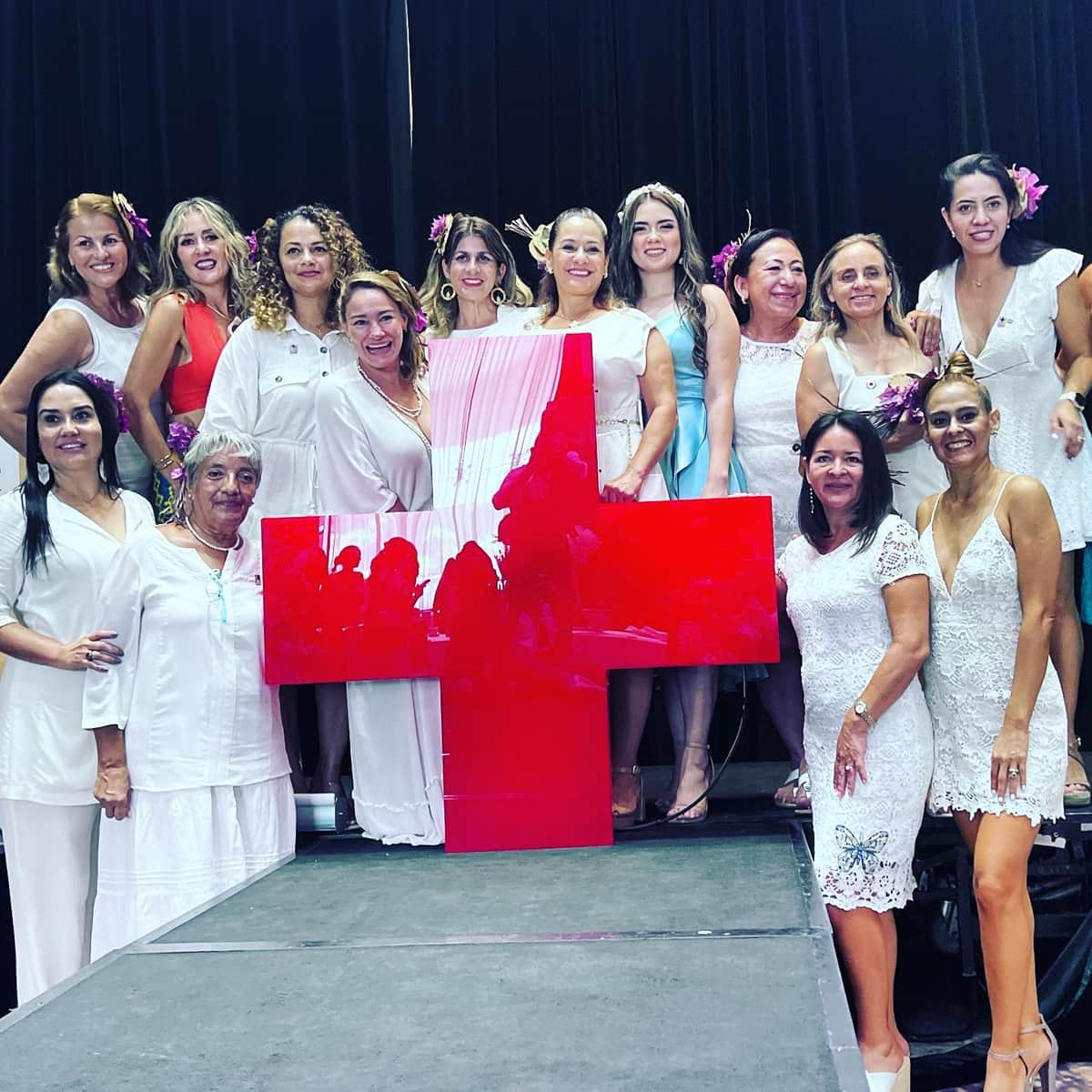 Recaudan fondos para la Cruz Roja Playa del Carmen, con desayuno temático de damas voluntarias
