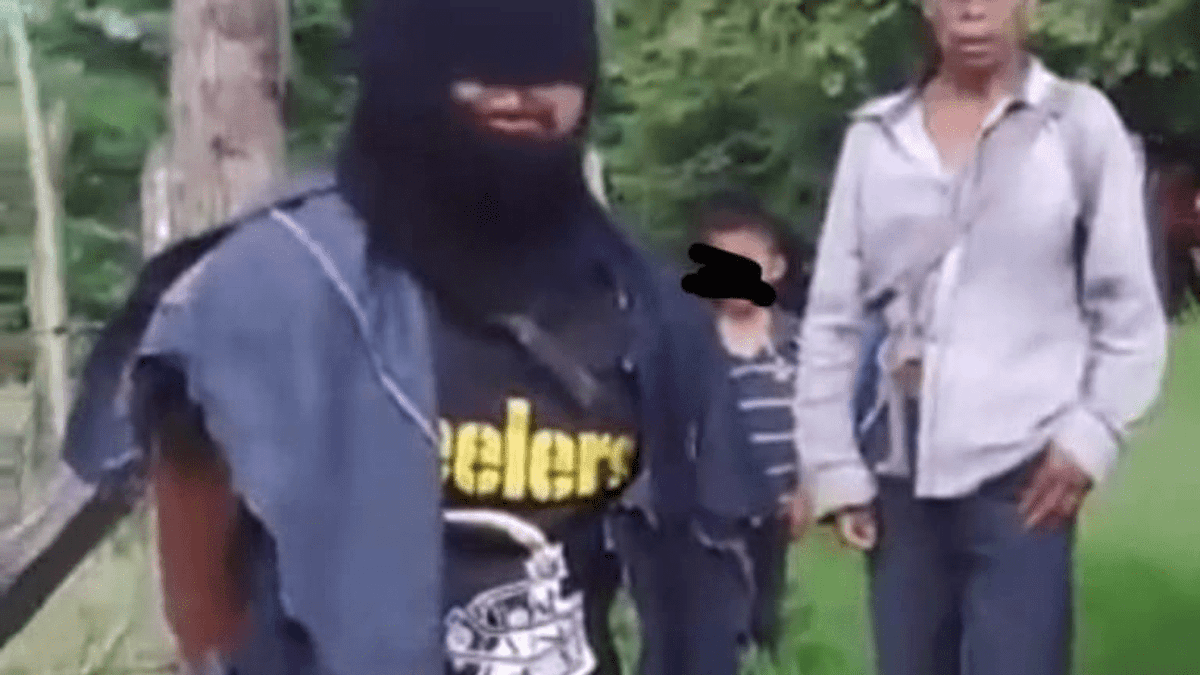 VIDEOS: Habitantes de Chiapas queman vivo a hombre que acusan de robar guajolotes