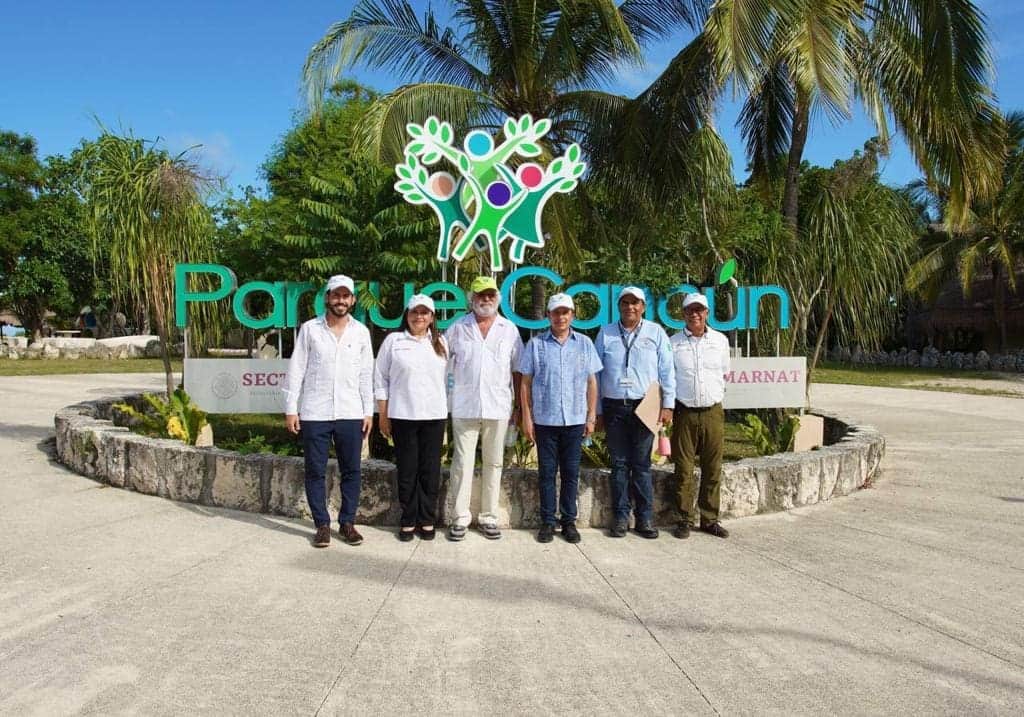 Carlos Joaquín entrega obras de infraestructura educativa y apoyos a los benitojuarences