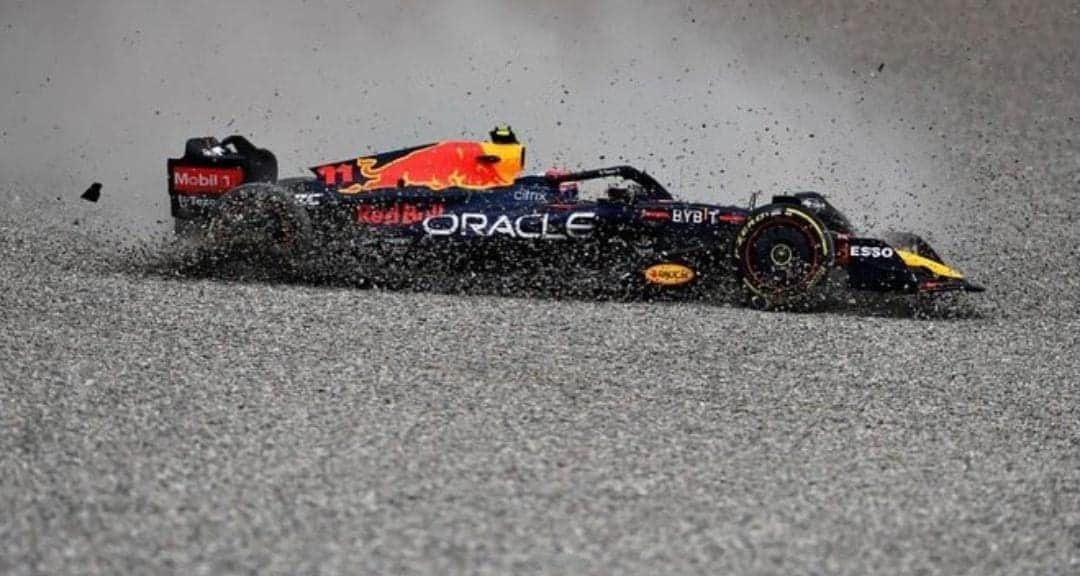 Video: "Checo" Pérez abandonó el Gran Premio de Fórmula 1 tras fuerte golpe