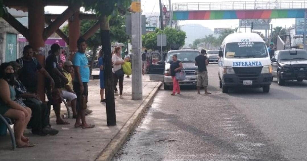 Por amenazas, choferes se niegan a prestar servicio en playas de Guerrero