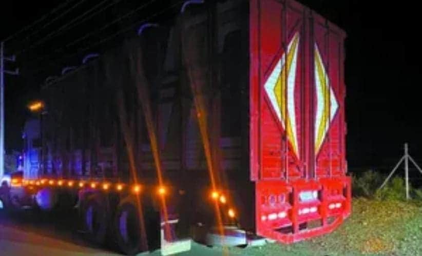 Rescatan a 110 migrantes hacinados en un camión en Nuevo León