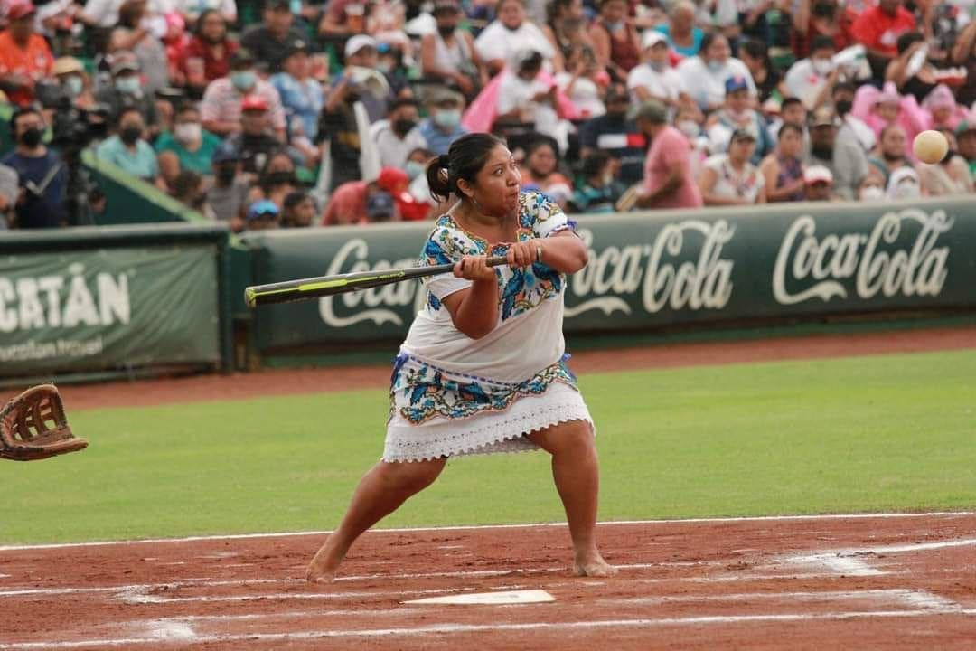 Video: Parque Kukulcán celebra el primer juego de softbol femenil: el “Partido del Cambio”