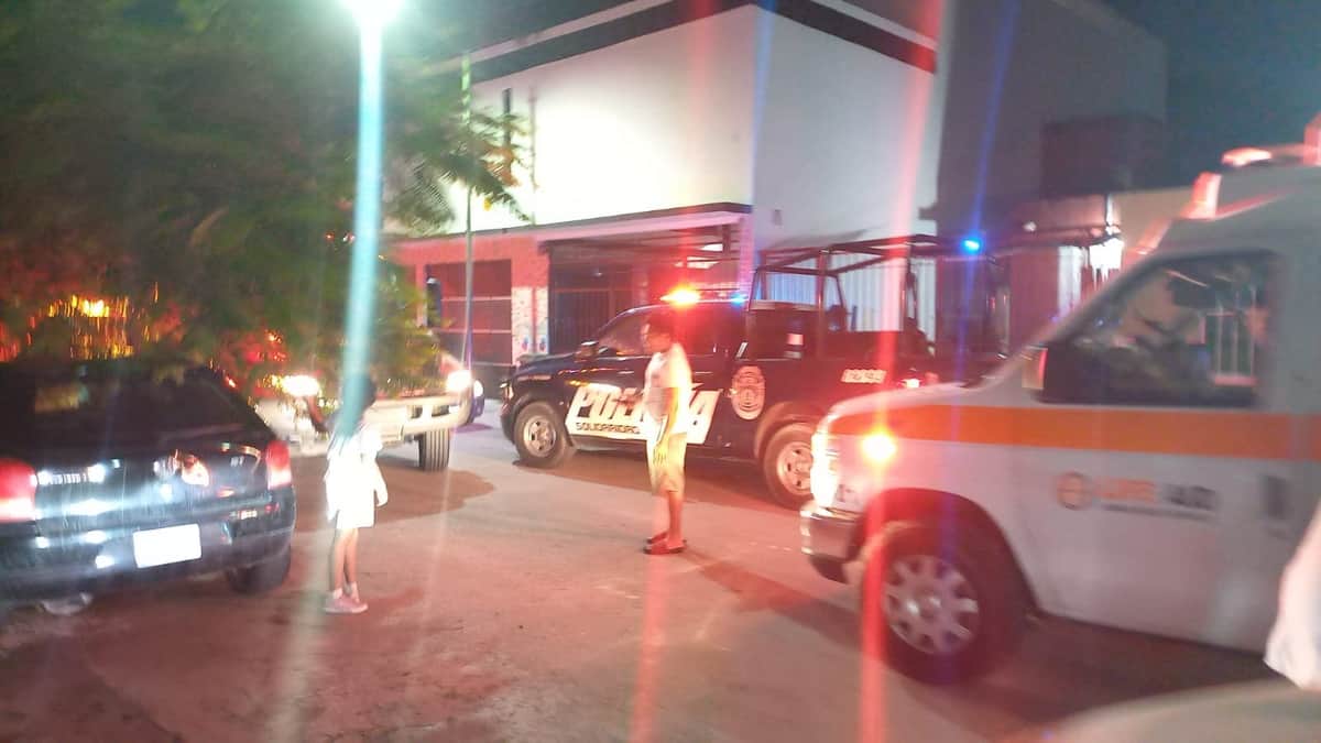Flamazo de tanque de gas provoca movilización en el fraccionamiento Bosque Real de Playa del Carmen