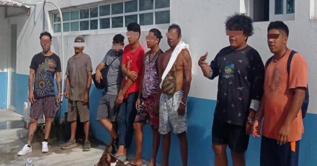 Presuntos integrantes de una célula criminal son detenidos con droga en Playa del Carmen