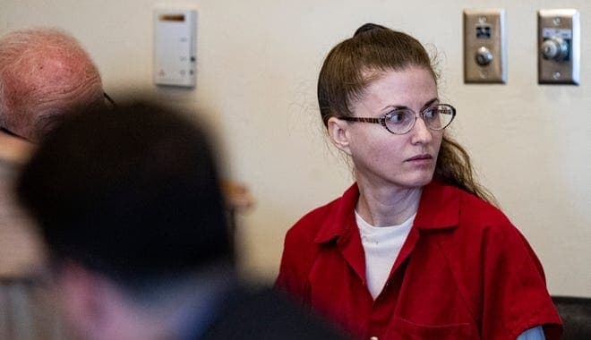 Dan cadena perpetua a una mujer vegana cuyo hijo murió por desnutrición