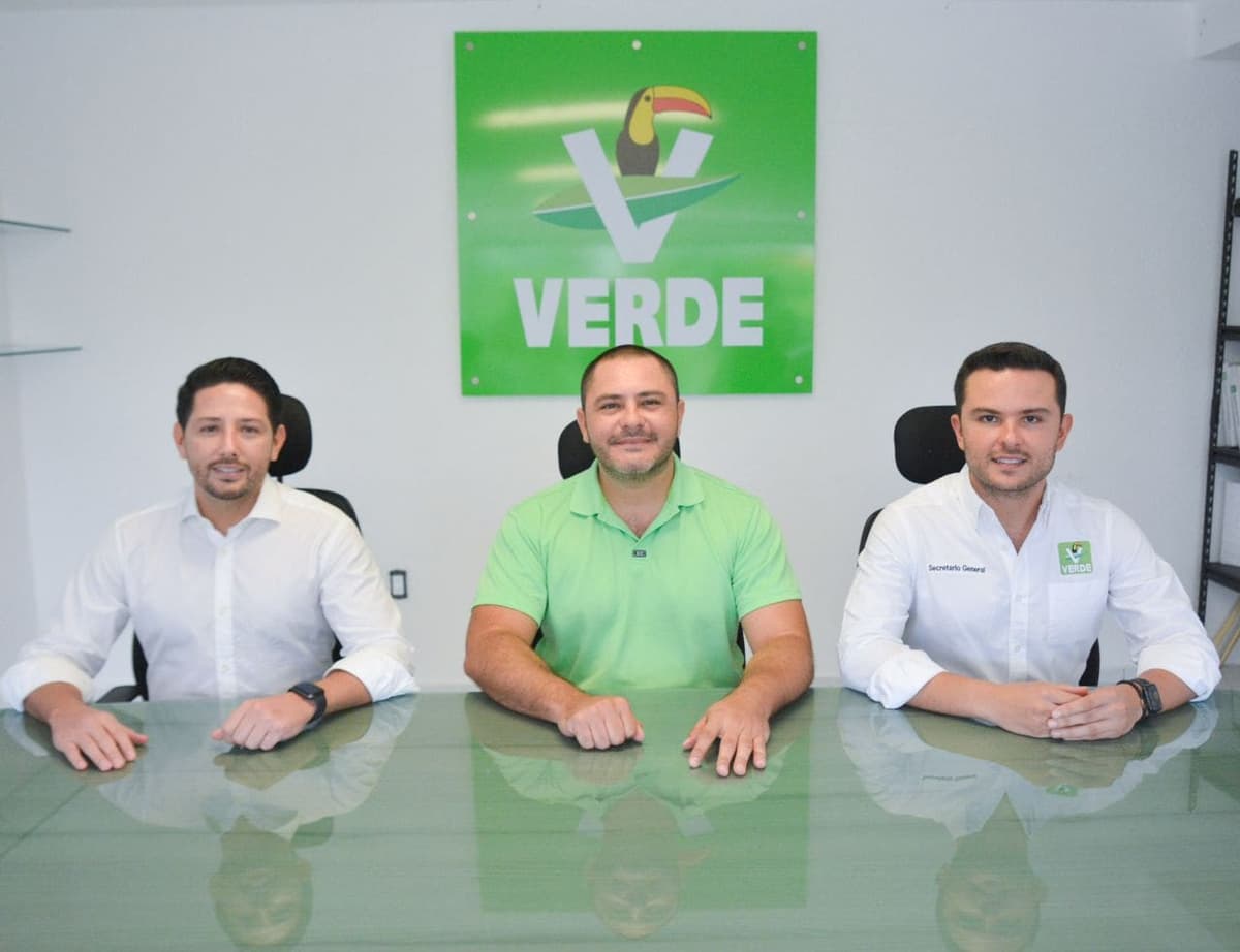 El PVEM Quintana Roo oficializa la adhesión del Diputado Electo, Issac Janix a la Bancada Verde