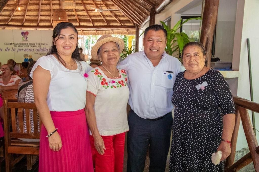 Celebra DIF-Tulum a los adultos mayores en su día