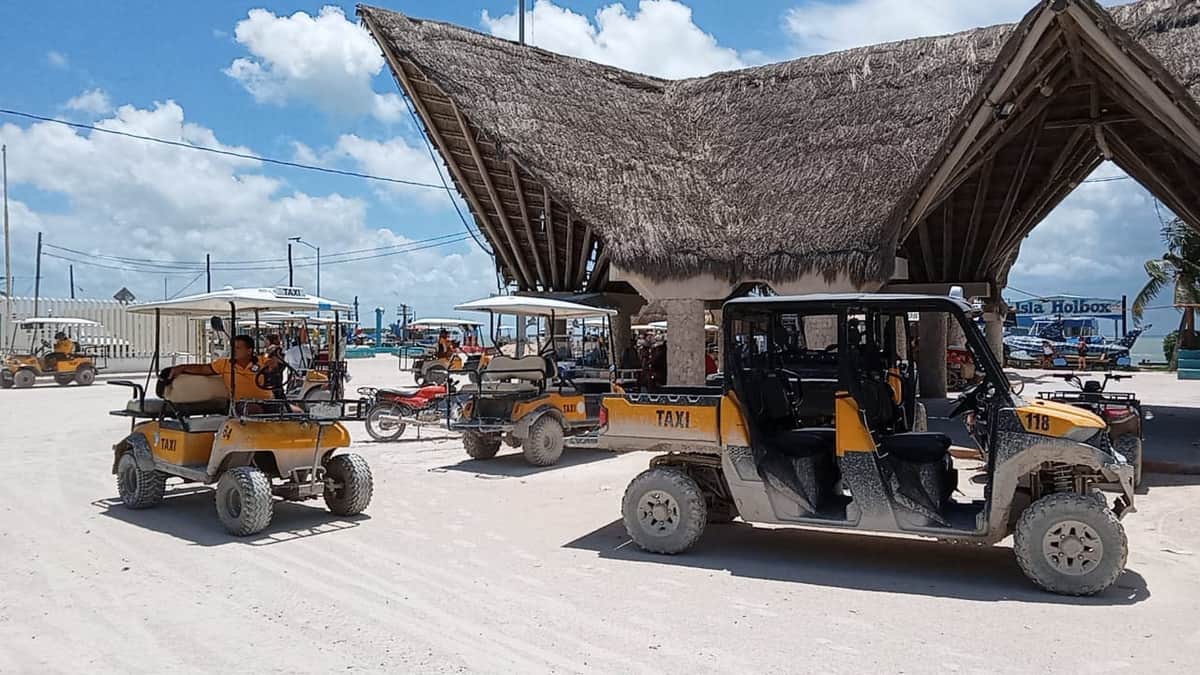 Holbox quedó sin servicio de electricidad y de agua