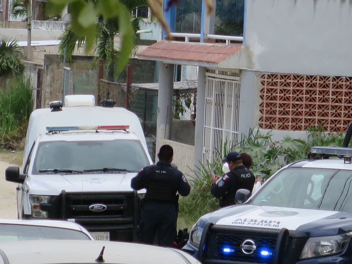 Hallan cuerpo de un ejecutado en las inmediaciones de la Unicaribe, en Cancún