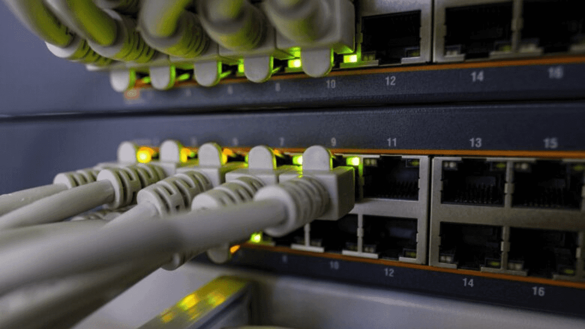 TIEMBLA SLIM: CFE lanza servicios de internet de hasta 30 pesos