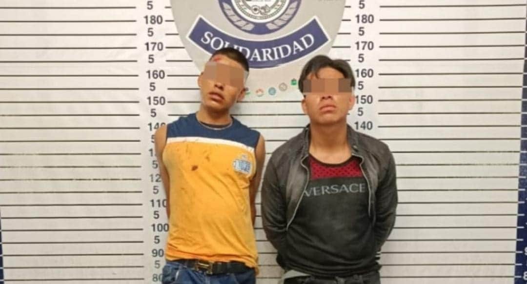 Apresan a dos sujetos acusados de robo en operativo en Playa del Carmen