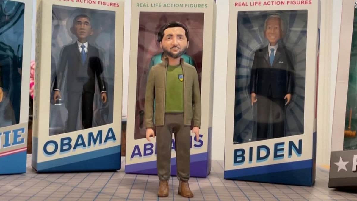 Lanzan un juguete de Volodymyr Zelensky para recaudar fondos de donación a Ucrania