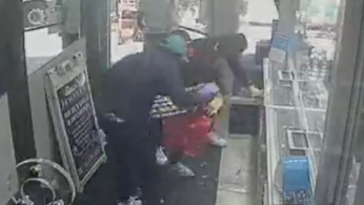 VIDEO: Ladrones se llevan joyas valoradas en miles de pesos en solo 30 segundos