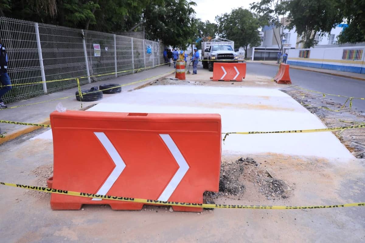 Avanza la construcción de pasos peatonales