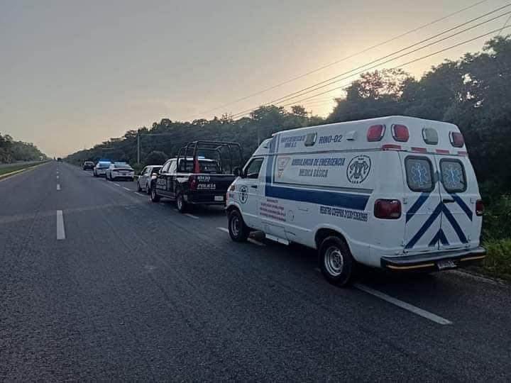 Asesinan a balazos a automovilista en la carretera Chetumal-Bacalar