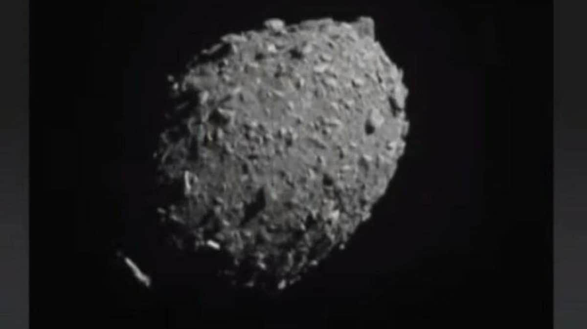 NASA: Fue un éxito la misión de la nave espacial DART al desviar un asteroide