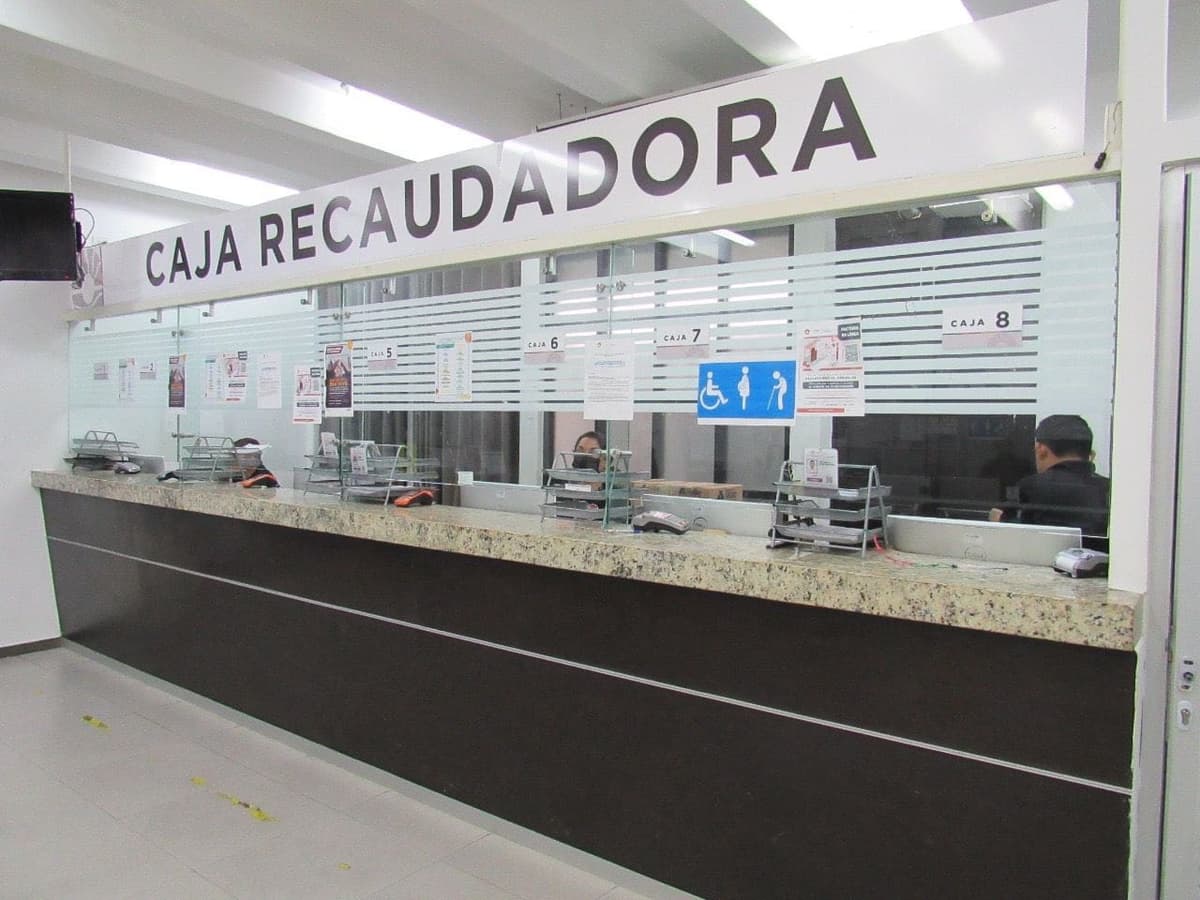 Mantiene horario normal de atención de cajas en Ayuntamiento de BJ