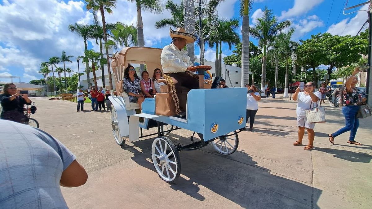 Presentan la primera calesa eléctrica en Cozumel