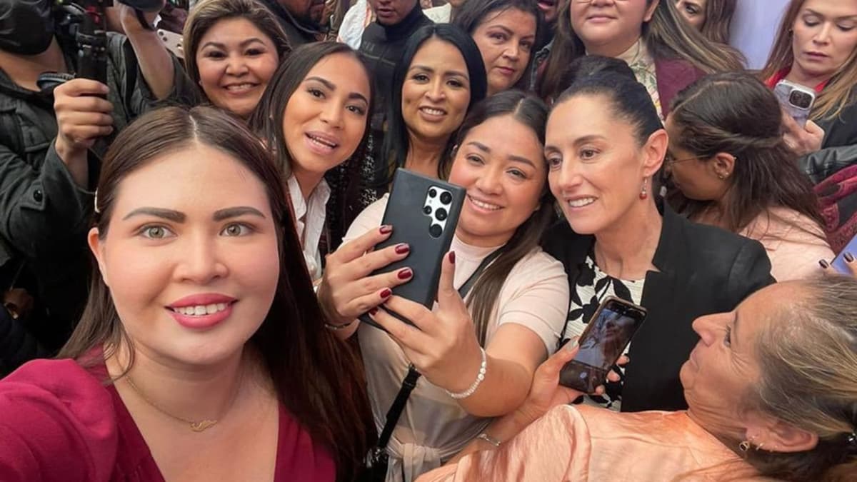 Asisten alcaldesas de Quintana Roo a ponencia de Claudia Sheinbaum en Ciudad de México