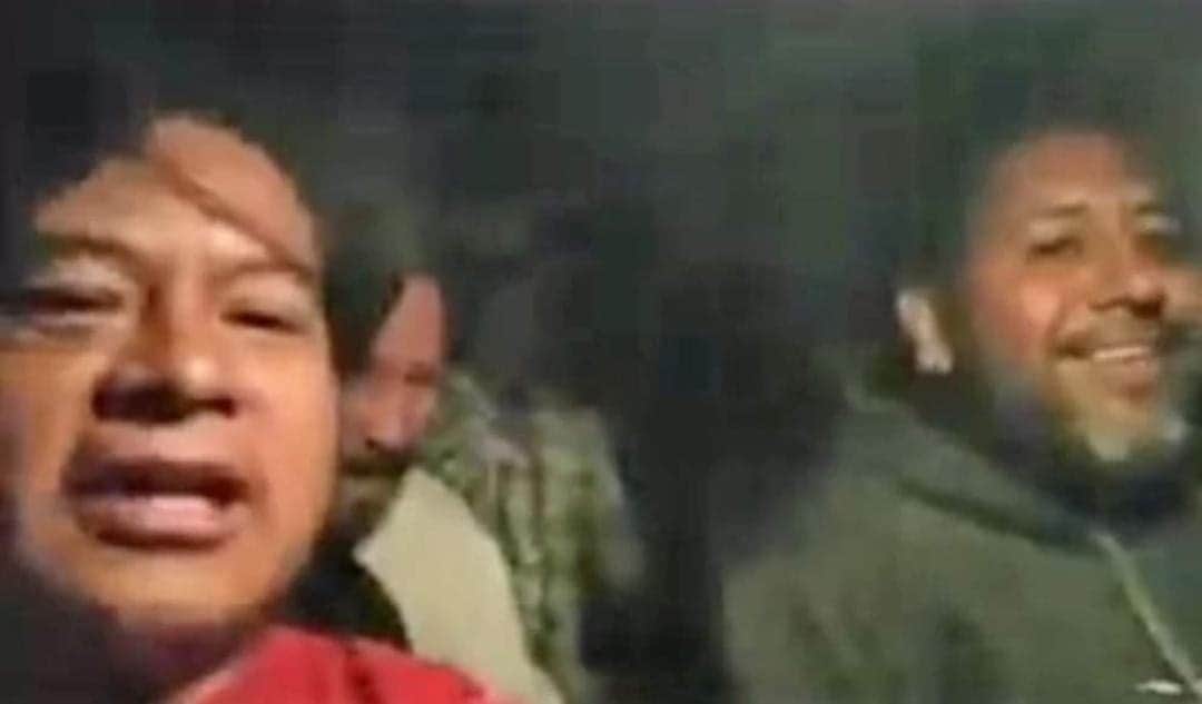 Video: Borrachos robaron una patrulla en Hidalgo y lo transmitieron en redes