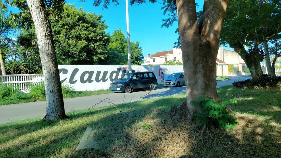 'Tapizan' Chetumal con pintas en favor de Sheinbaum, previo a su llegada por cambio de gobierno