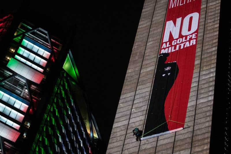 Madres buscadoras hacen la presentación de la Estela de Luz