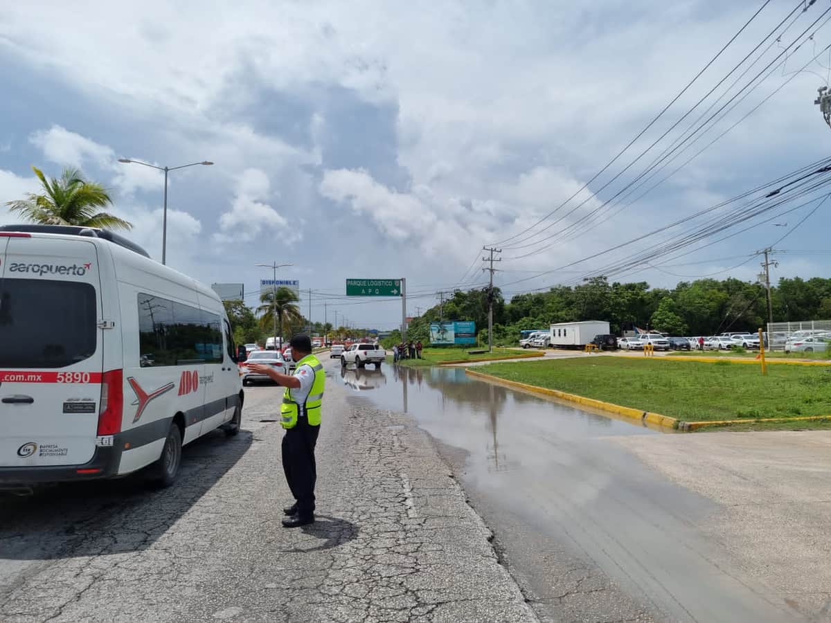Hombre pierde la vida tras ser atropellado en la carretera Cancún-Puerto Morelos