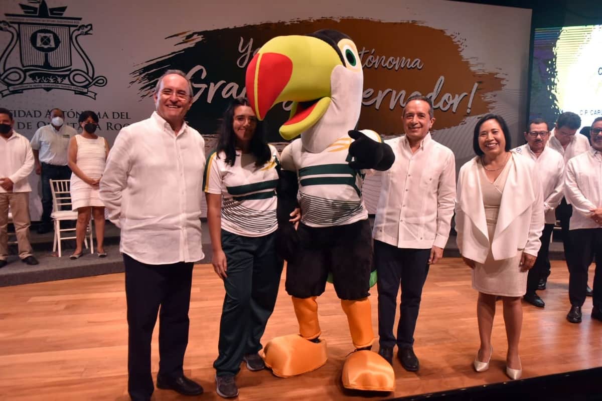 Reconoce UQROO a Carlos Joaquín como el artífice de su autonomía