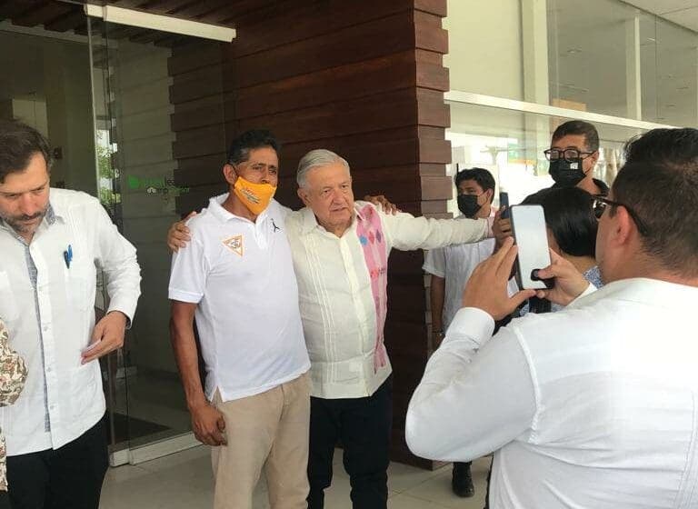 Realiza AMLO visita 'relámpago' a Chetumal