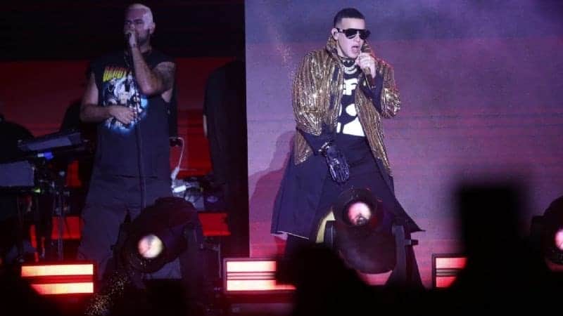 Daddy Yankee inició su gira de despedida en Cancún ante un estadio abarrotado