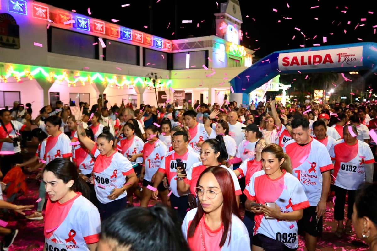 Más de mil personas participaron en Carrera Rosa de Playa del Carmen