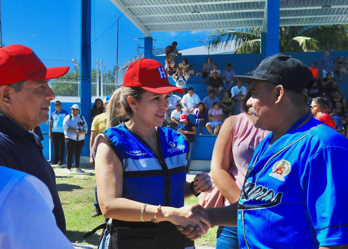Puerto Aventuras ya tiene un campo de béisbol renovado