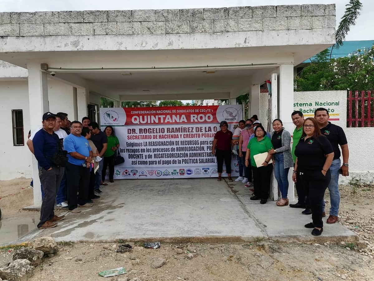 Se lanzan Cecytes en paro de labores en Quintana Roo